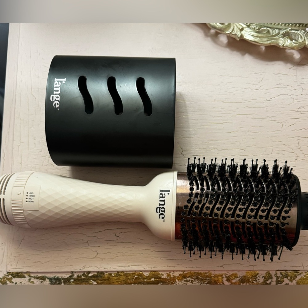 L'Ange Brush Dryer